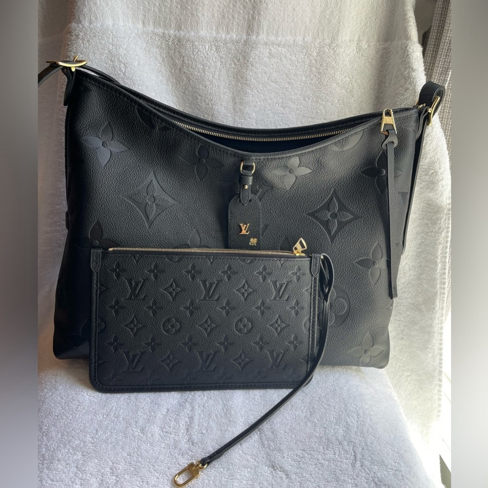 LV Carryall MM BNIB